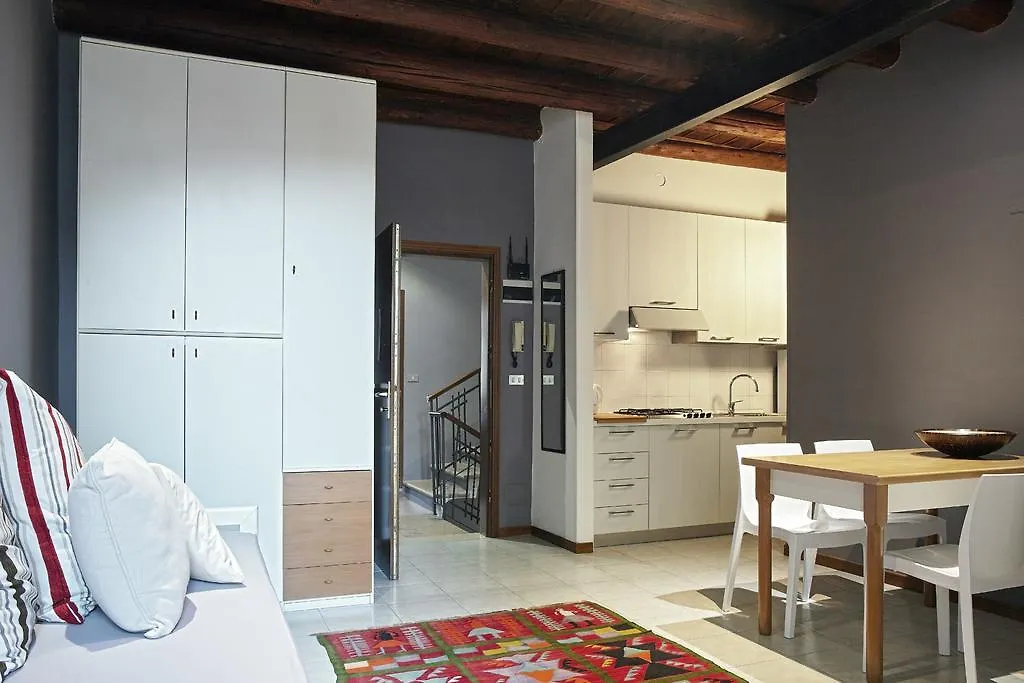 Apartment L'Ospite Appartamenti Verona Italien