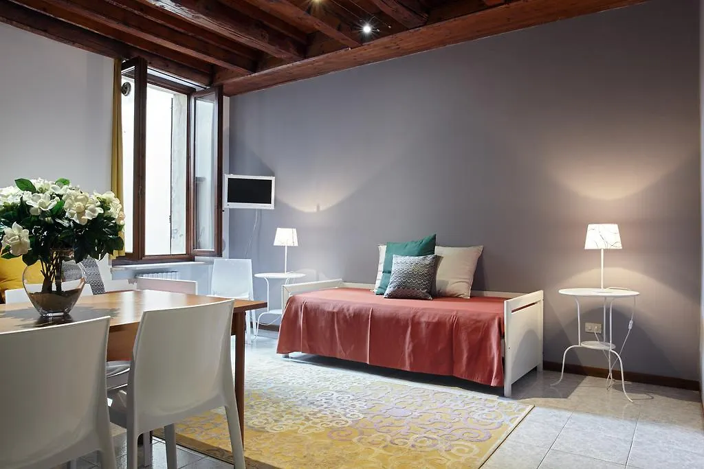 L'Ospite Appartamenti Verona Italien